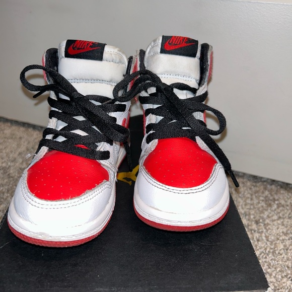 Toddler shoes size 9c - Picture 3 of 4